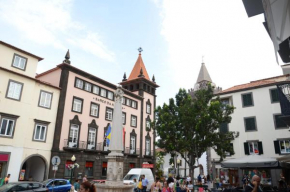 Edificio Charles 102